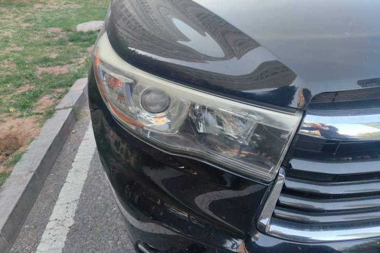 Used Toyota Highlander 2015 2.0T Four-Wheel Drive Luxury Edition 7-Seater Exterior 3