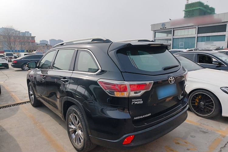 Used Toyota Highlander 2015 2.0T Two-Wheel Drive Elite Edition 7 Seats Exterior 3