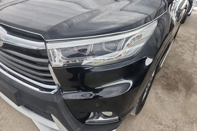 Used Toyota Highlander 2015 2.0T Four-Wheel Drive Luxury Edition 7-Seater Exterior 3
