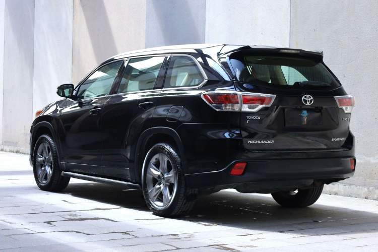 Used Toyota Highlander 2015 2.0T Four-Wheel Drive Luxury Edition 7-Seater Exterior 3