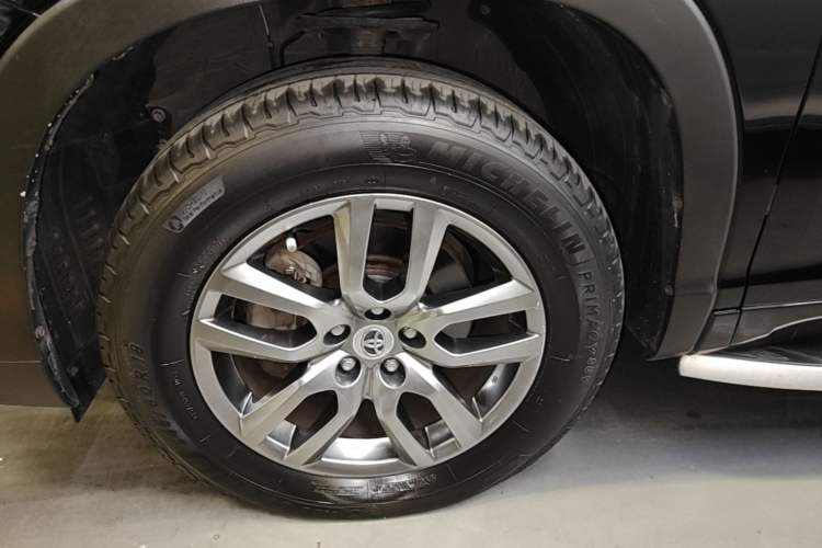Used Toyota Highlander 2015 2.0T Two-Wheel Drive Elite Edition 5 Seats Exterior 4