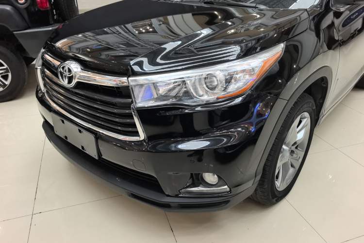 Used Toyota Highlander 2015 2.0T Four-Wheel Drive Luxury Edition 7-Seater Exterior 4