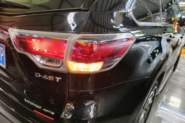 Used Toyota Highlander 2015 2.0T Four-Wheel Drive Ultimate Edition 7-Seater Exterior 6