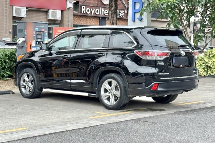 Used Toyota Highlander 2015 2.0T Two-Wheel Drive Luxury Edition 7 Seats Exterior 7