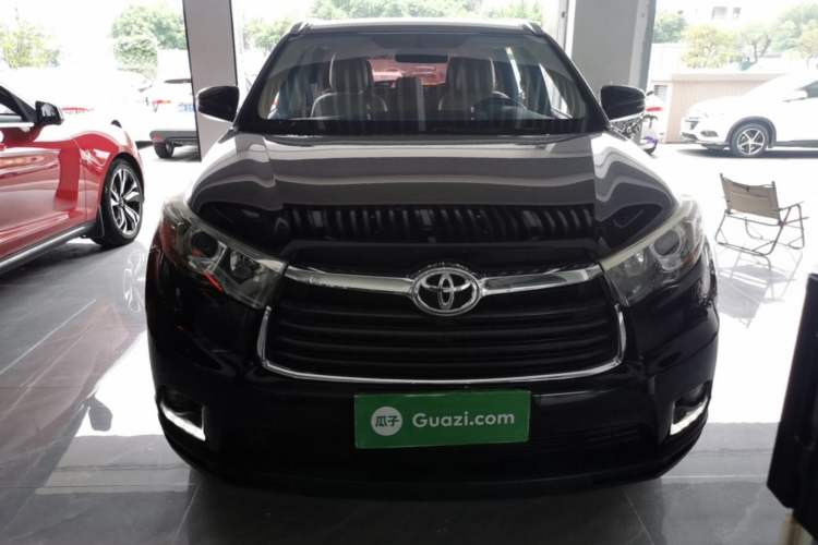 Used Toyota Highlander 2015 2.0T Two-Wheel Drive Elite Edition 7 Seats Front