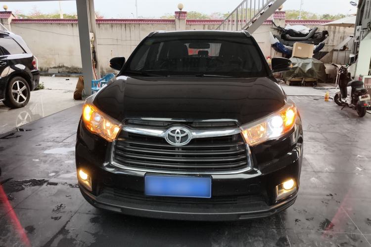 Used Toyota Highlander 2015 2.0T Four-Wheel Drive Luxury Edition 7-Seater Front