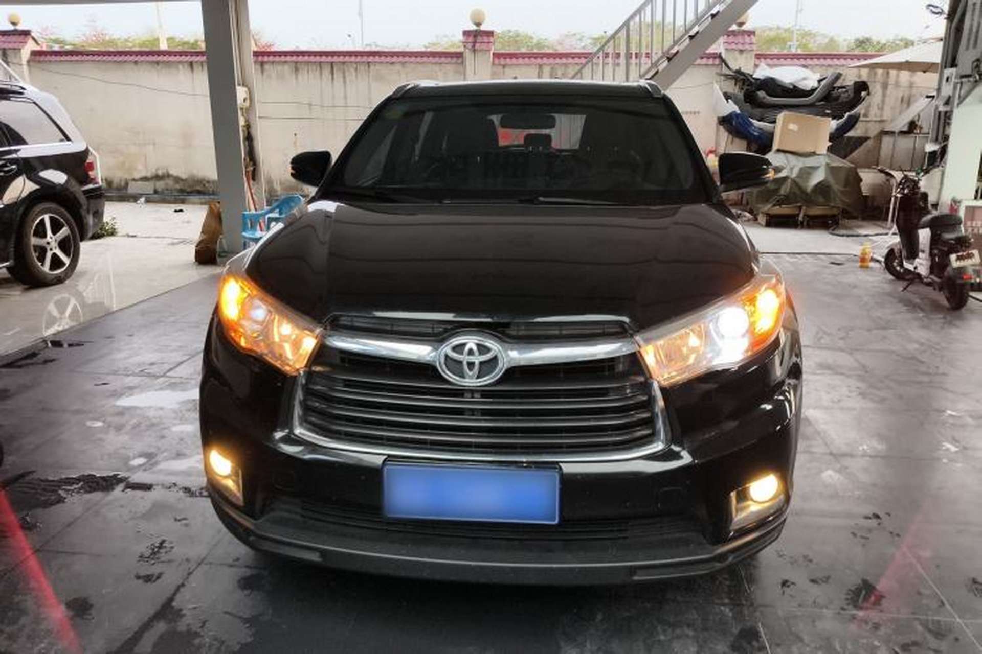 Used Toyota Highlander 2015 2.0T Four-Wheel Drive Luxury Edition 7-Seater Front
