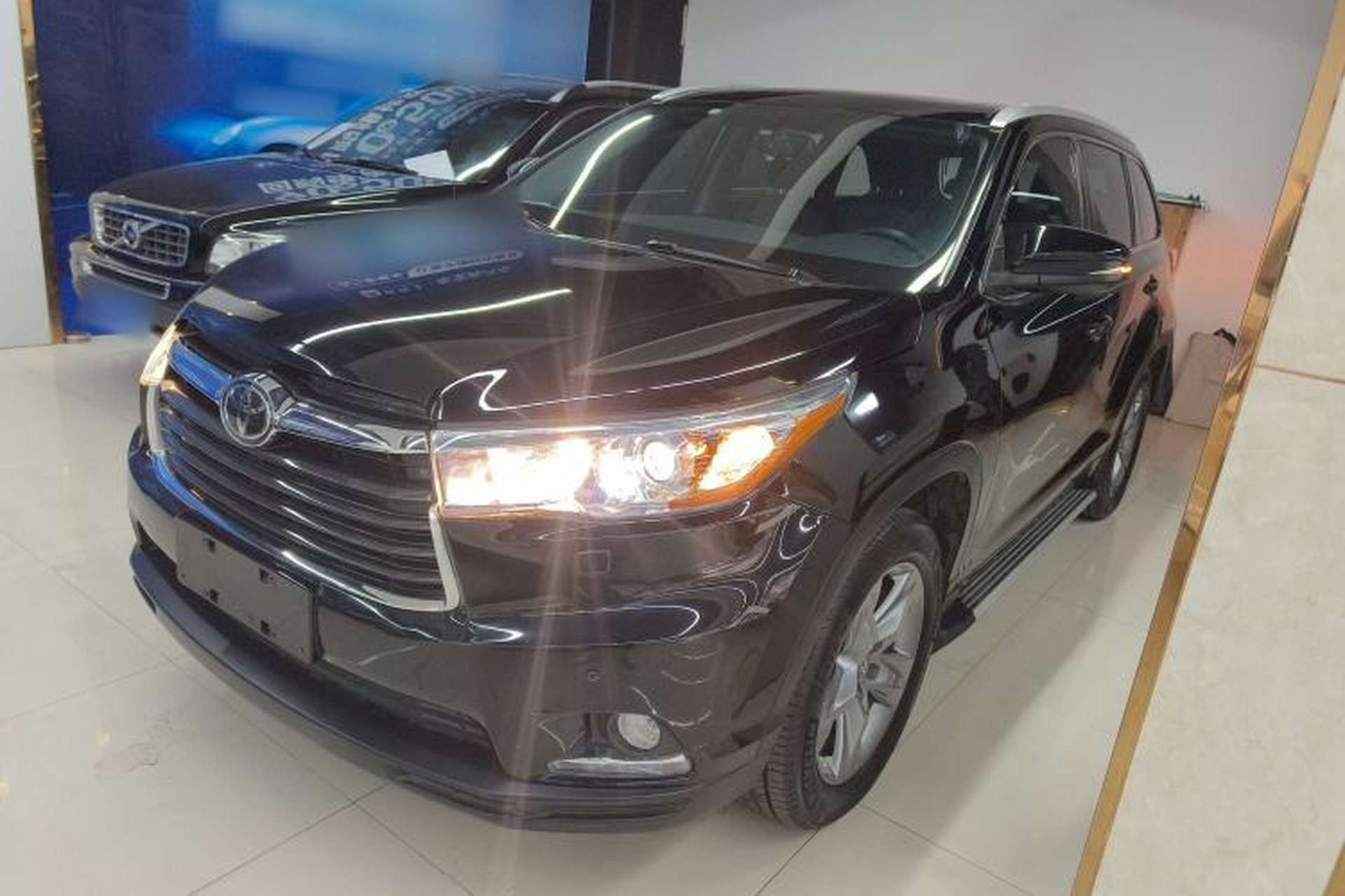 Used Toyota Highlander 2015 2.0T Four-Wheel Drive Ultimate Edition 7-Seater Front Left 45 Deg