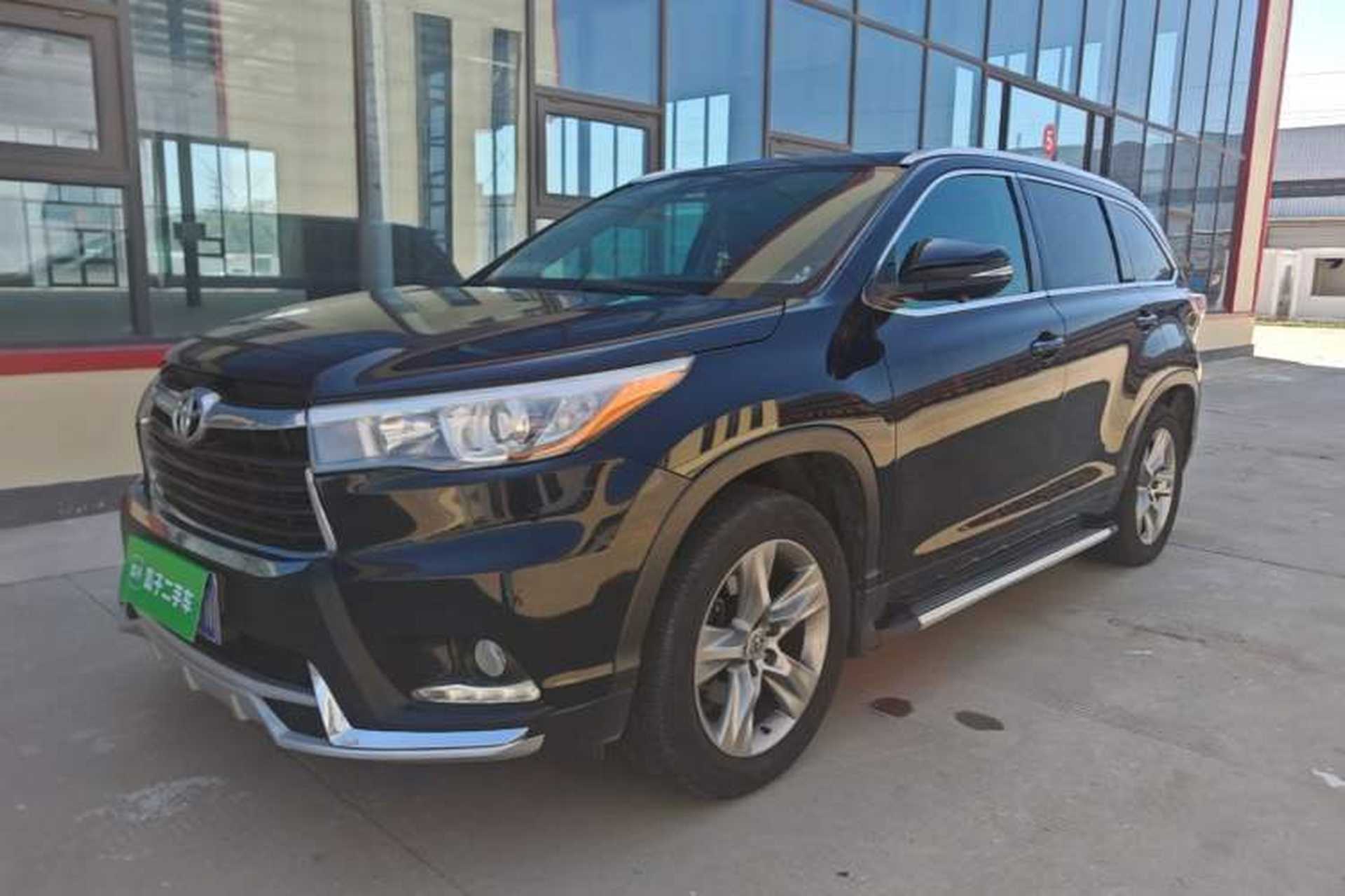 Used Toyota Highlander 2015 2.0T Two-Wheel Drive Luxury Edition 7 Seats Front Left 45 Deg