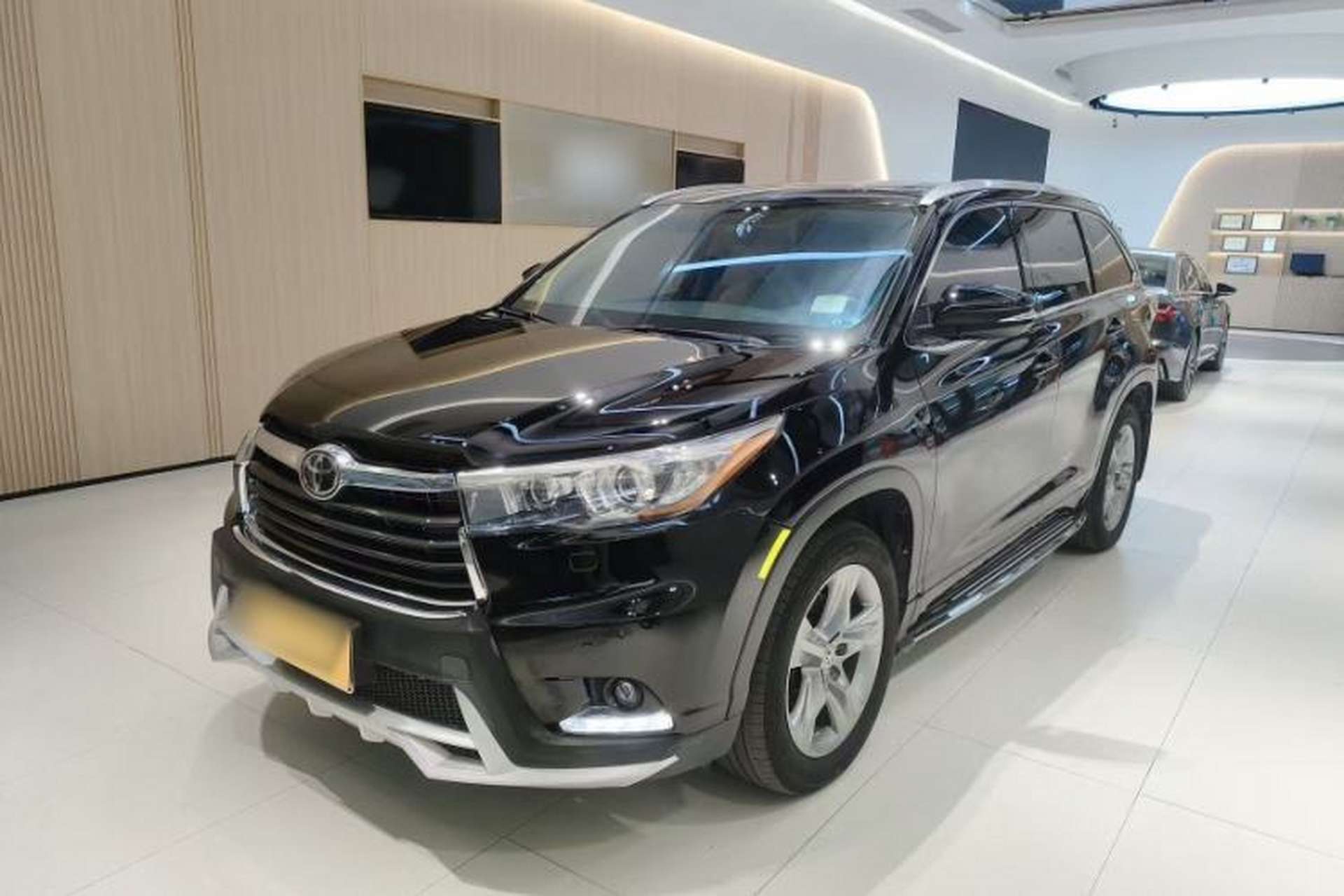 Used Toyota Highlander 2015 2.0T Four-Wheel Drive Ultimate Edition 7-Seater Front Left 45 Deg