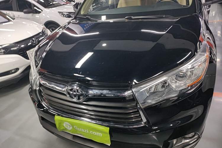 Used Toyota Highlander 2015 2.0T Four-Wheel Drive Elite Edition 7-Seater Front
