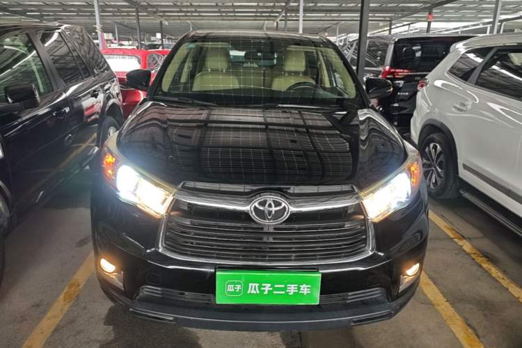 Used Toyota Highlander 2015 2.0T Four-Wheel Drive Elite Edition 7-Seater Front