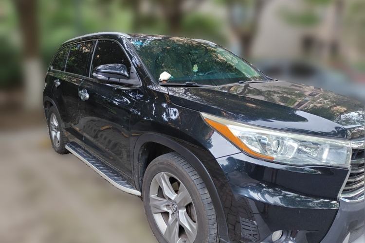 Used Toyota Highlander 2015 2.0T Four-Wheel Drive Luxury Edition 7-Seater Front Right 45 Deg