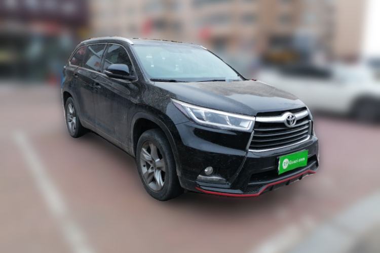 Used Toyota Highlander 2015 2.0T Two-Wheel Drive Luxury Edition 7 Seats Front Right 45 Deg