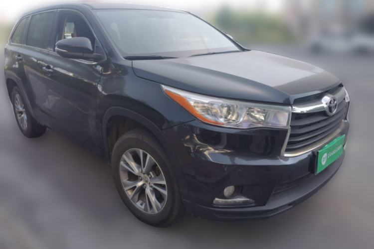 Used Toyota Highlander 2015 2.0T Two-Wheel Drive Elite Edition 7 Seats Front Right 45 Deg
