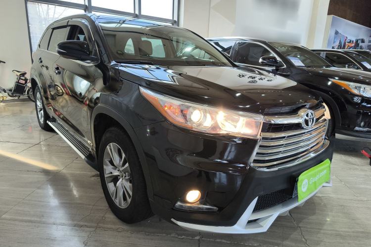 Used Toyota Highlander 2015 2.0T Four-Wheel Drive Elite Edition 7-Seater Front Right 45 Deg