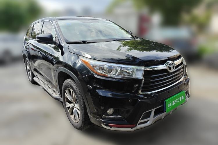 Used Toyota Highlander 2015 2.0T Two-Wheel Drive Elite Edition 7 Seats Front Right 45 Deg