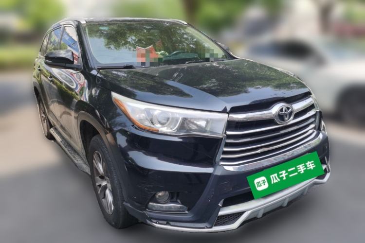 Used Toyota Highlander 2015 2.0T Two-Wheel Drive Elite Edition 5 Seats Front Right 45 Deg