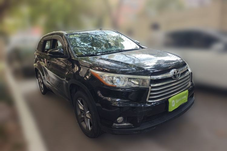 Used Toyota Highlander 2015 2.0T Two-Wheel Drive Luxury Edition 7 Seats Front Right 45 Deg