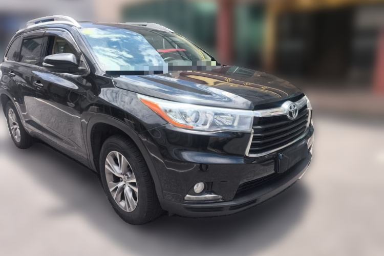 Used Toyota Highlander 2015 2.0T Two-Wheel Drive Elite Edition 7 Seats Front Right 45 Deg
