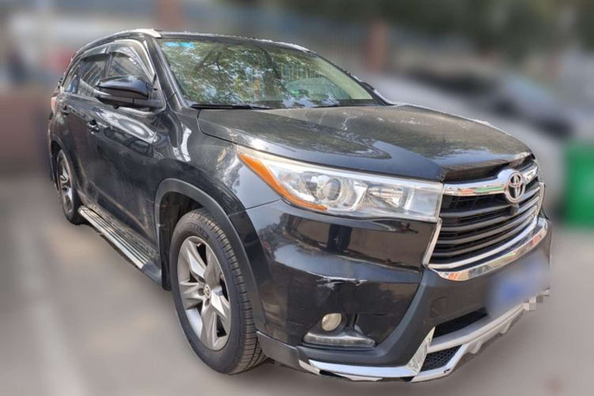 Used Toyota Highlander 2015 2.0T Four-Wheel Drive Luxury Navigation Version with 7 Seats Front Right 45 Deg