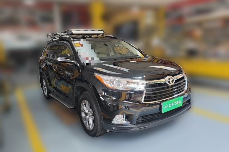 Used Toyota Highlander 2015 2.0T Two-Wheel Drive Elite Edition 5 Seats Front Right 45 Deg