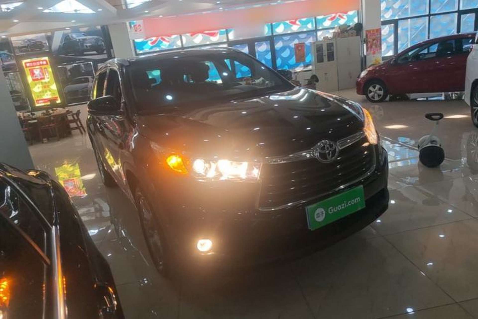 Used Toyota Highlander 2015 2.0T Four-Wheel Drive Luxury Edition 7-Seater Front Right 45 Deg
