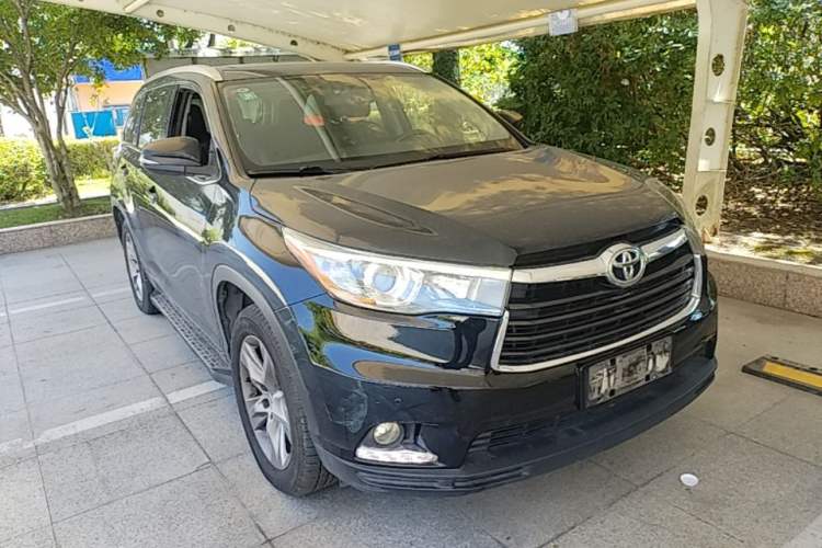 Used Toyota Highlander 2015 2.0T Four-Wheel Drive Luxury Edition 7-Seater Front Right 45 Deg
