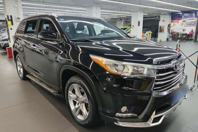 Used Toyota Highlander 2015 2.0T Four-Wheel Drive Luxury Edition 7-Seater Front Right 45 Deg