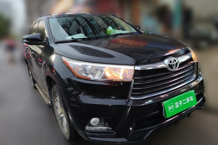 Used Toyota Highlander 2015 2.0T Two-Wheel Drive Elite Edition 5 Seats Front Right 45 Deg