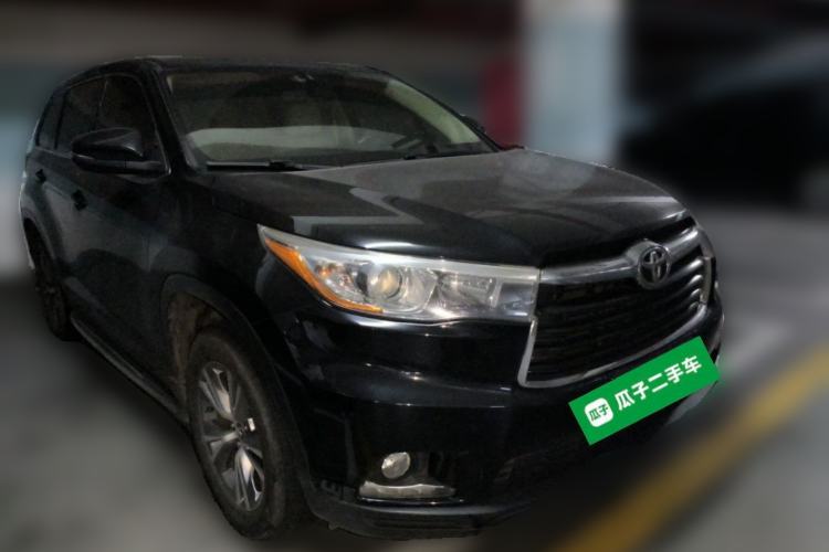 Used Toyota Highlander 2015 2.0T Two-Wheel Drive Elite Edition 5 Seats Front Right 45 Deg