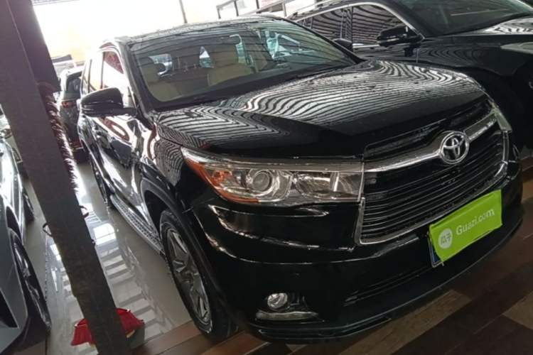 Used Toyota Highlander 2015 2.0T Four-Wheel Drive Luxury Edition 7-Seater Front Right 45 Deg