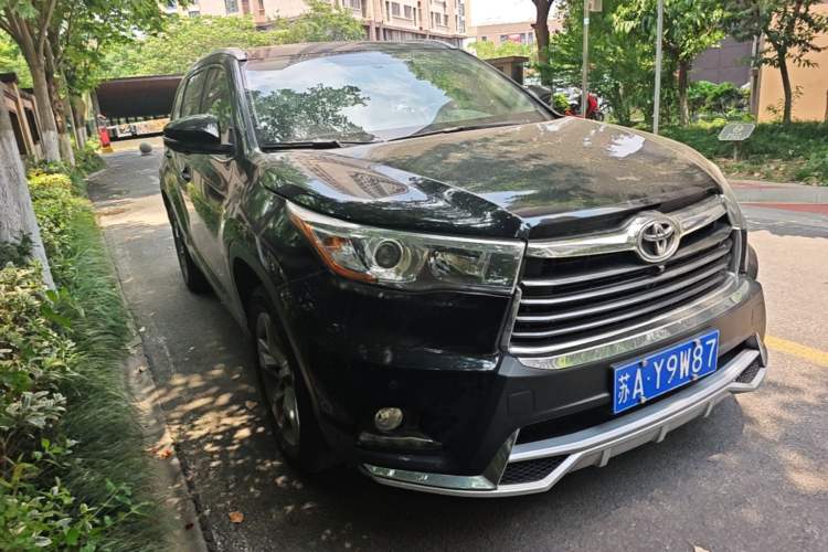 Used Toyota Highlander 2015 2.0T Four-Wheel Drive Luxury Edition 7-Seater Front Right 45 Deg
