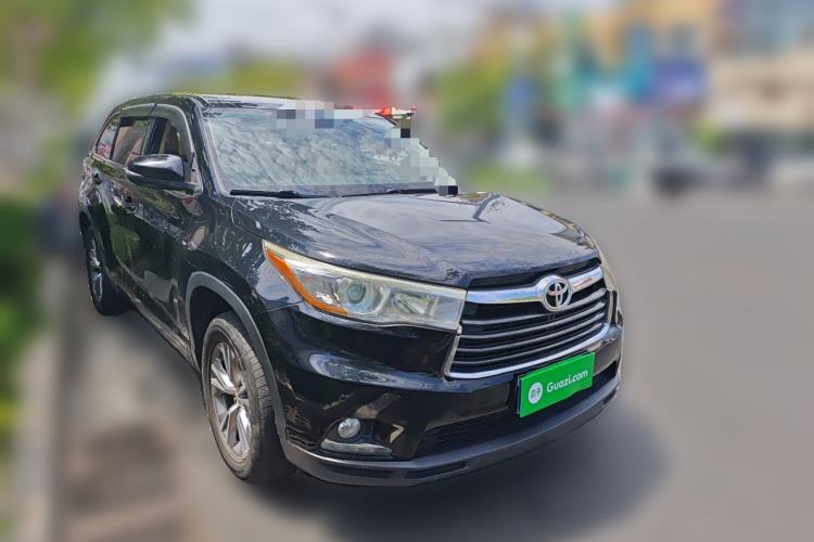 Used Toyota Highlander 2015 2.0T Two-Wheel Drive Elite Edition 5 Seats Front Right 45 Deg