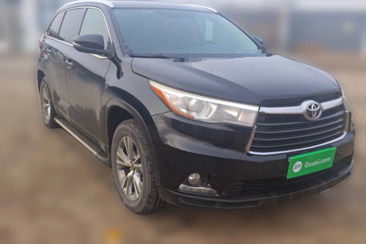Used Toyota Highlander 2015 2.0T Two-Wheel Drive Elite Edition 7 Seats Front Right 45 Deg