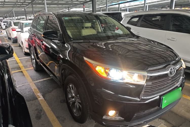 Used Toyota Highlander 2015 2.0T Four-Wheel Drive Elite Edition 7-Seater Front Right 45 Deg