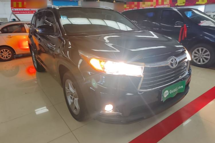 Used Toyota Highlander 2015 2.0T Four-Wheel Drive Luxury Edition 7-Seater Front Right 45 Deg