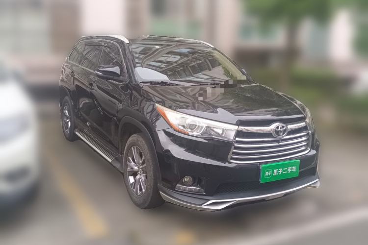 Used Toyota Highlander 2015 2.0T Two-Wheel Drive Elite Edition 7 Seats Front Right 45 Deg
