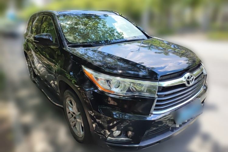 Used Toyota Highlander 2015 2.0T Two-Wheel Drive Luxury Edition 7 Seats Front Right 45 Deg