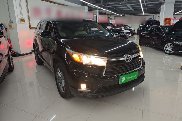 Used Toyota Highlander 2015 2.0T Four-Wheel Drive Luxury Edition 7-Seater Front Right 45 Deg