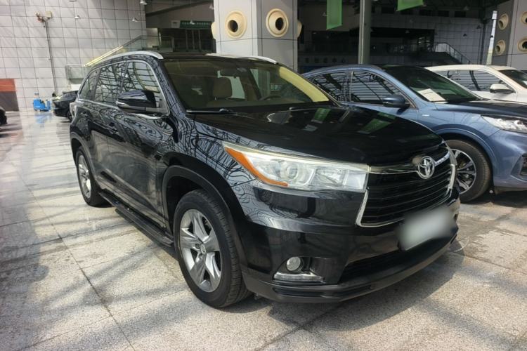 Used Toyota Highlander 2015 2.0T Four-Wheel Drive Luxury Edition 7-Seater Front Right 45 Deg