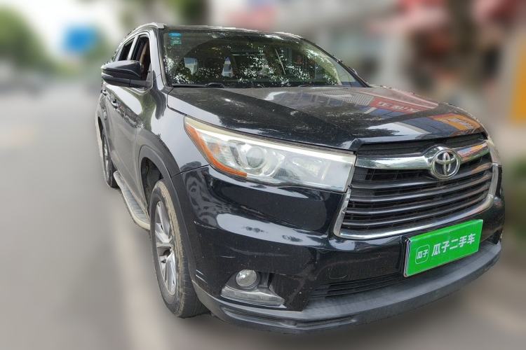 Used Toyota Highlander 2015 2.0T Two-Wheel Drive Elite Edition 5 Seats Front Right 45 Deg