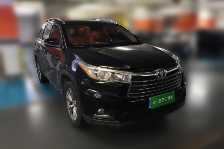 Used Toyota Highlander 2015 2.0T Two-Wheel Drive Elite Edition 5 Seats Front Right 45 Deg