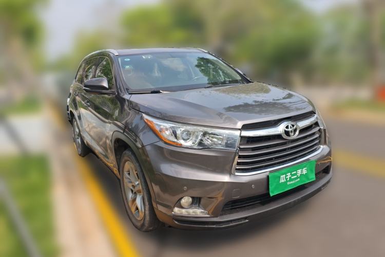 Used Toyota Highlander 2015 2.0T Four-Wheel Drive Luxury Edition 7-Seater Front Right 45 Deg