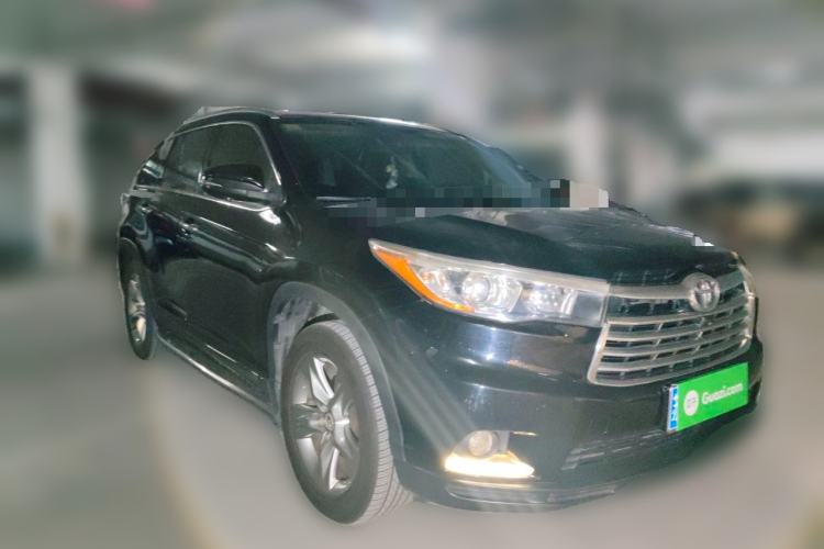 Used Toyota Highlander 2015 2.0T Two-Wheel Drive Luxury Edition 7 Seats Front Right 45 Deg