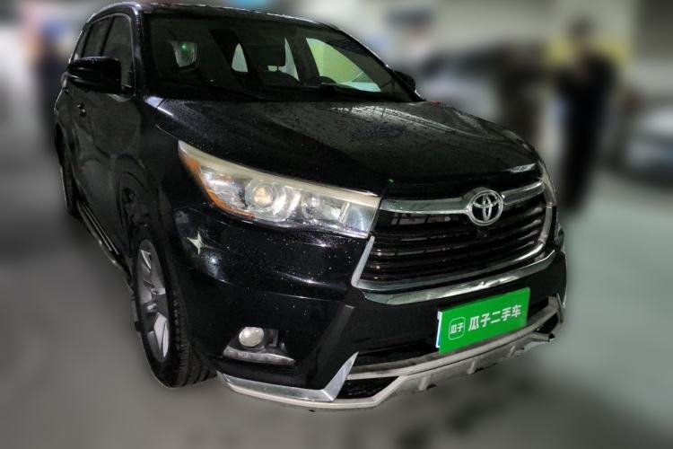 Used Toyota Highlander 2015 2.0T Four-Wheel Drive Luxury Navigation Version with 7 Seats Front Right 45 Deg