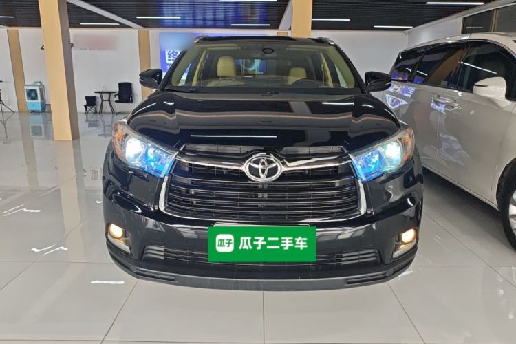 Used Toyota Highlander 2015 2.0T Two-Wheel Drive Elite Edition 7 Seats Front