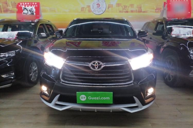Used Toyota Highlander 2015 2.0T Two-Wheel Drive Luxury Edition 7 Seats Front