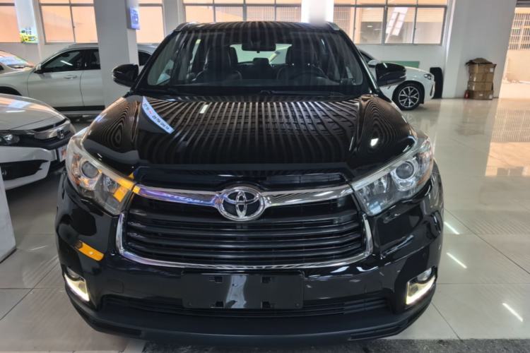 Used Toyota Highlander 2015 2.0T Four-Wheel Drive Luxury Edition 7-Seater Front