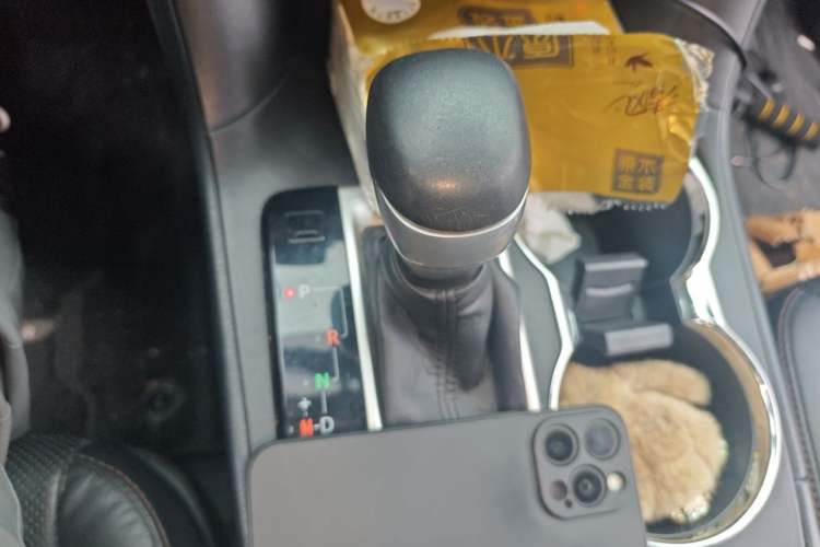 Used Toyota Highlander 2015 2.0T Four-Wheel Drive Luxury Edition 7-Seater Gear Lever